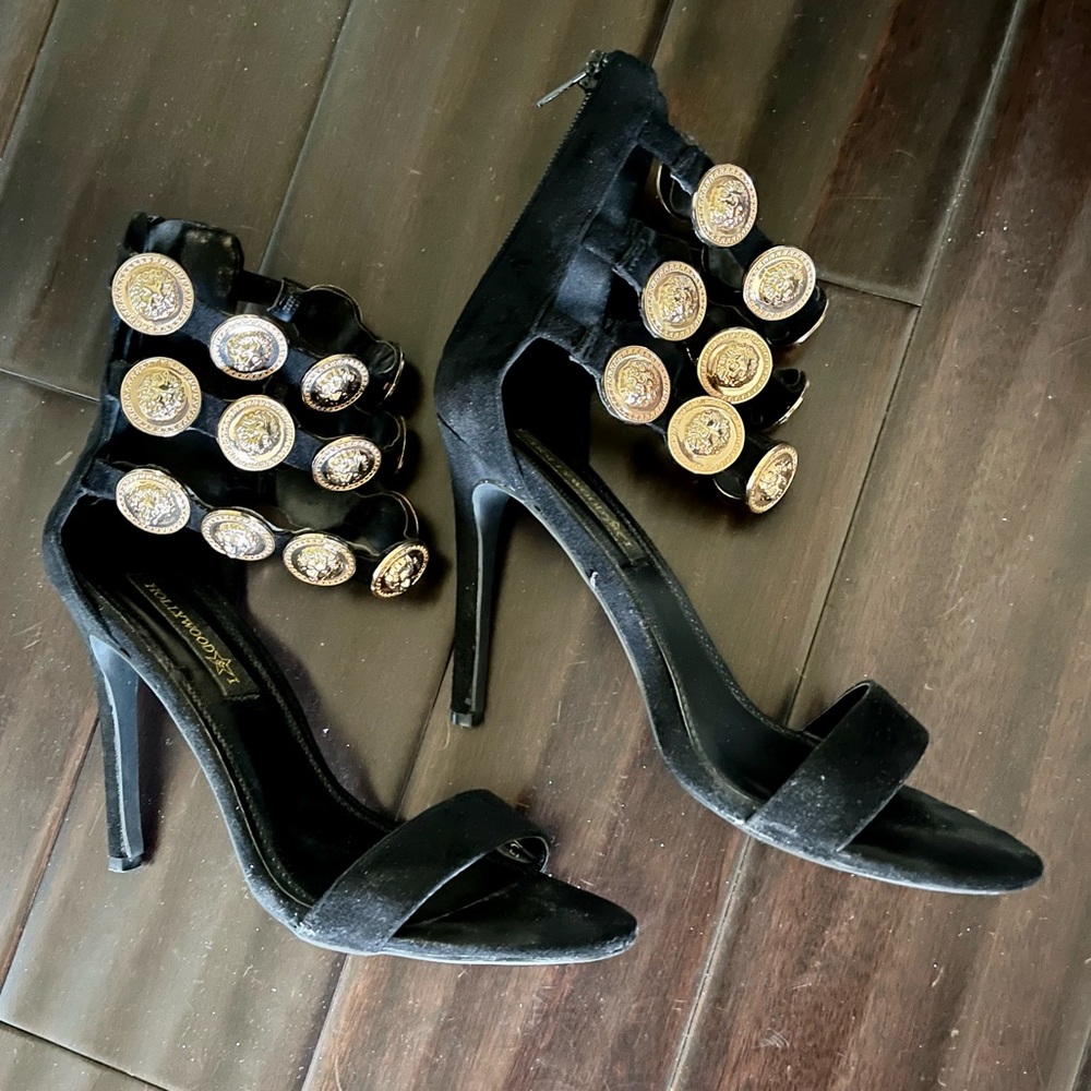 Miss Lola Black and Gold Vegan Suede Medusa Coin Style Open Toe Heels Size 10